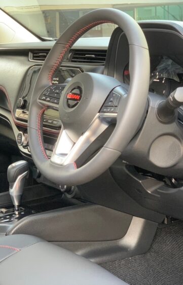 Interior-Navara-Pro-4x