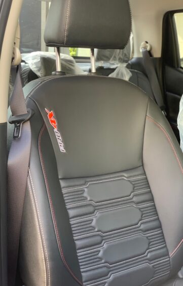 Interior-Navara-Pro-4x